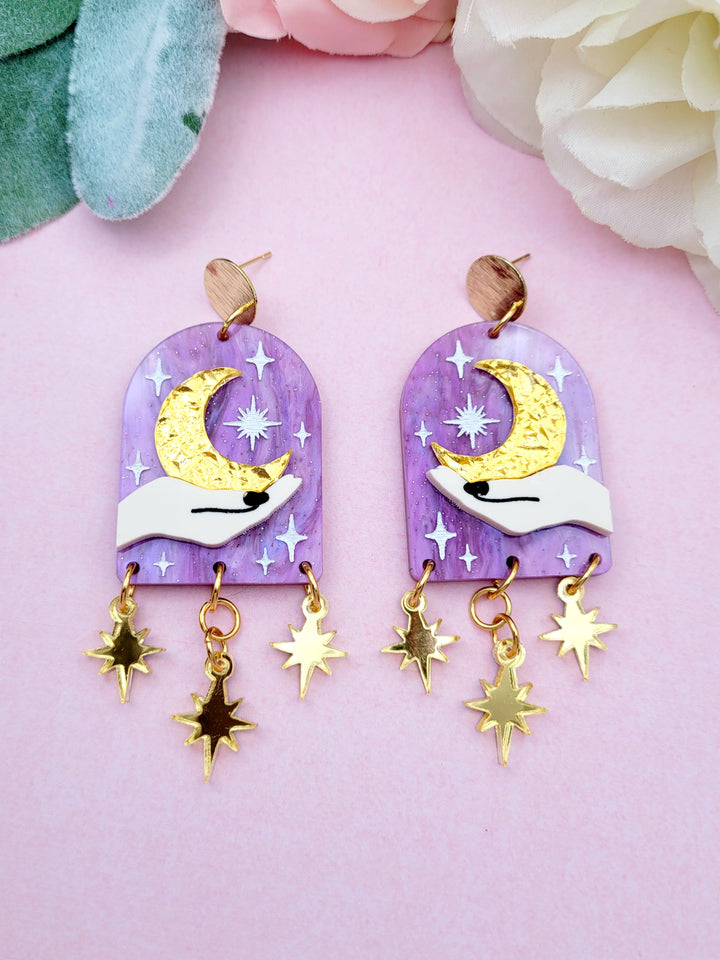 Jan- Moon in Hand- Earring File- FFC